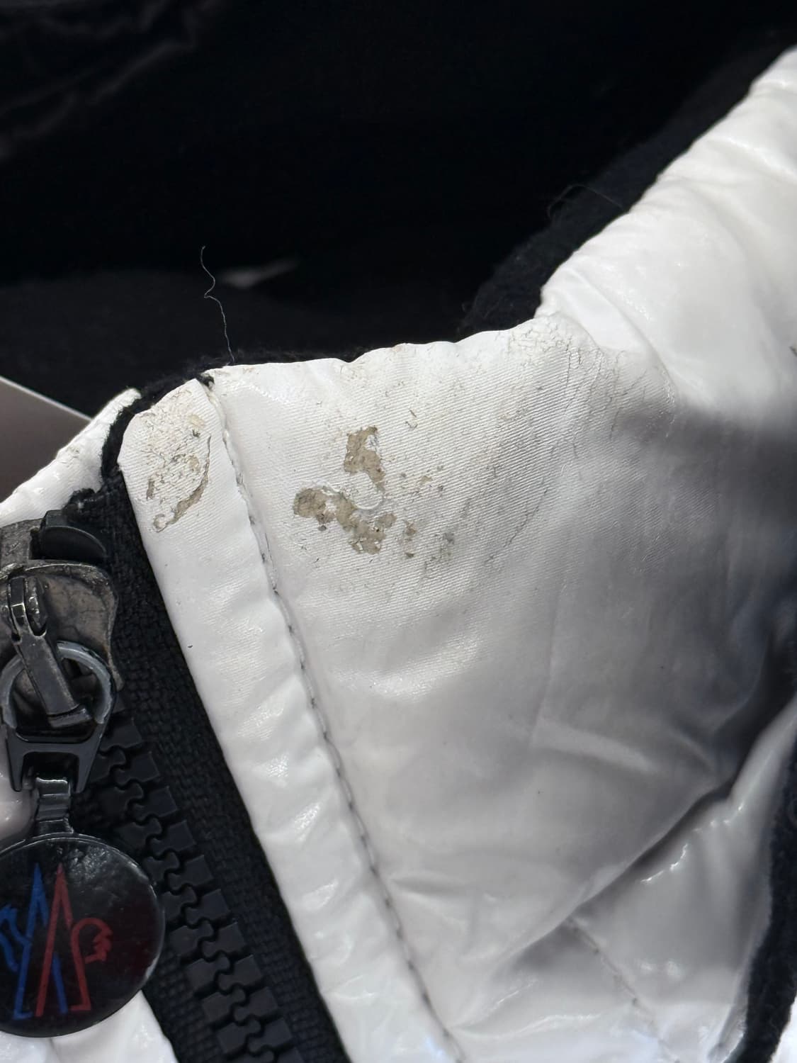 몽클레어 글로시 다운 자켓 상품이미지10