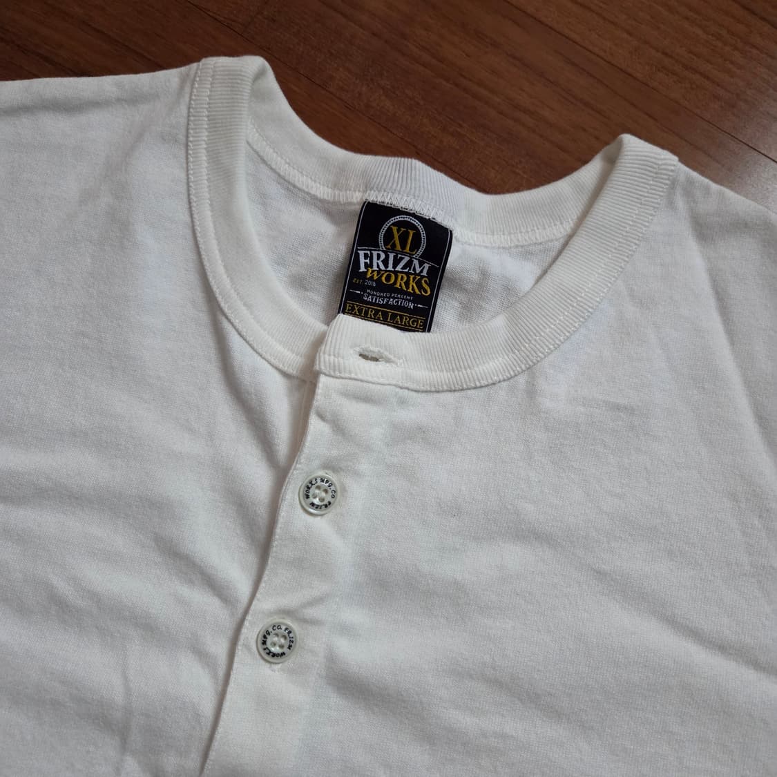 프리즘웍스 솔리드 헨리넥 티 화이트 XL사이즈 상품이미지2