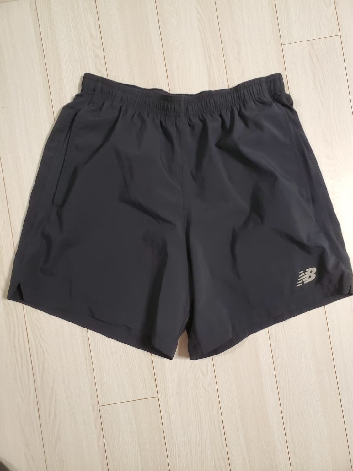 새상품급)뉴발란스 엑셀러레이트 5인치 러닝 반바지 블랙 남자 트레이닝 쇼 상품이미지1