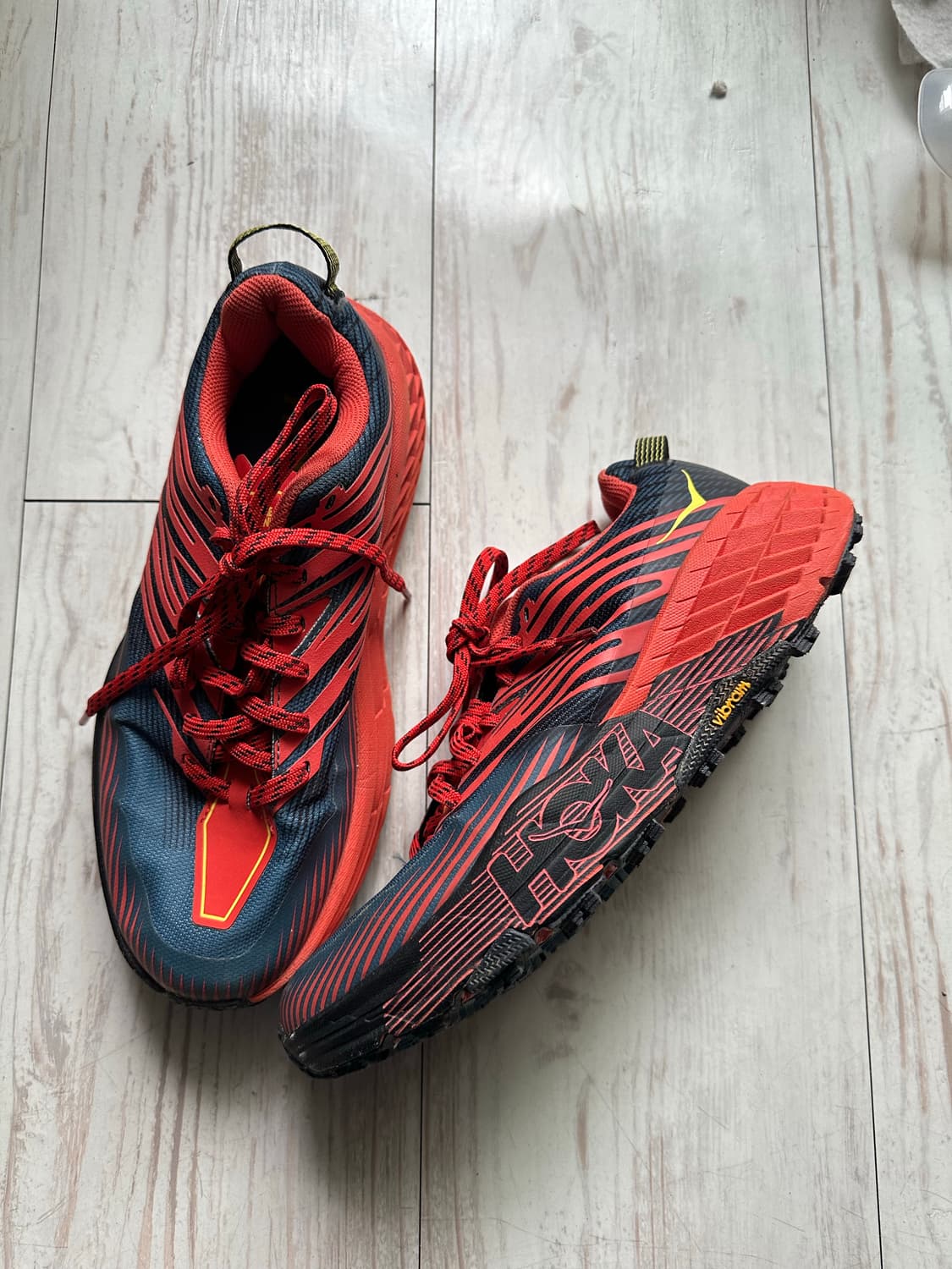 호카 스피드고트 4 트레일 러닝화 255mm 상품이미지1