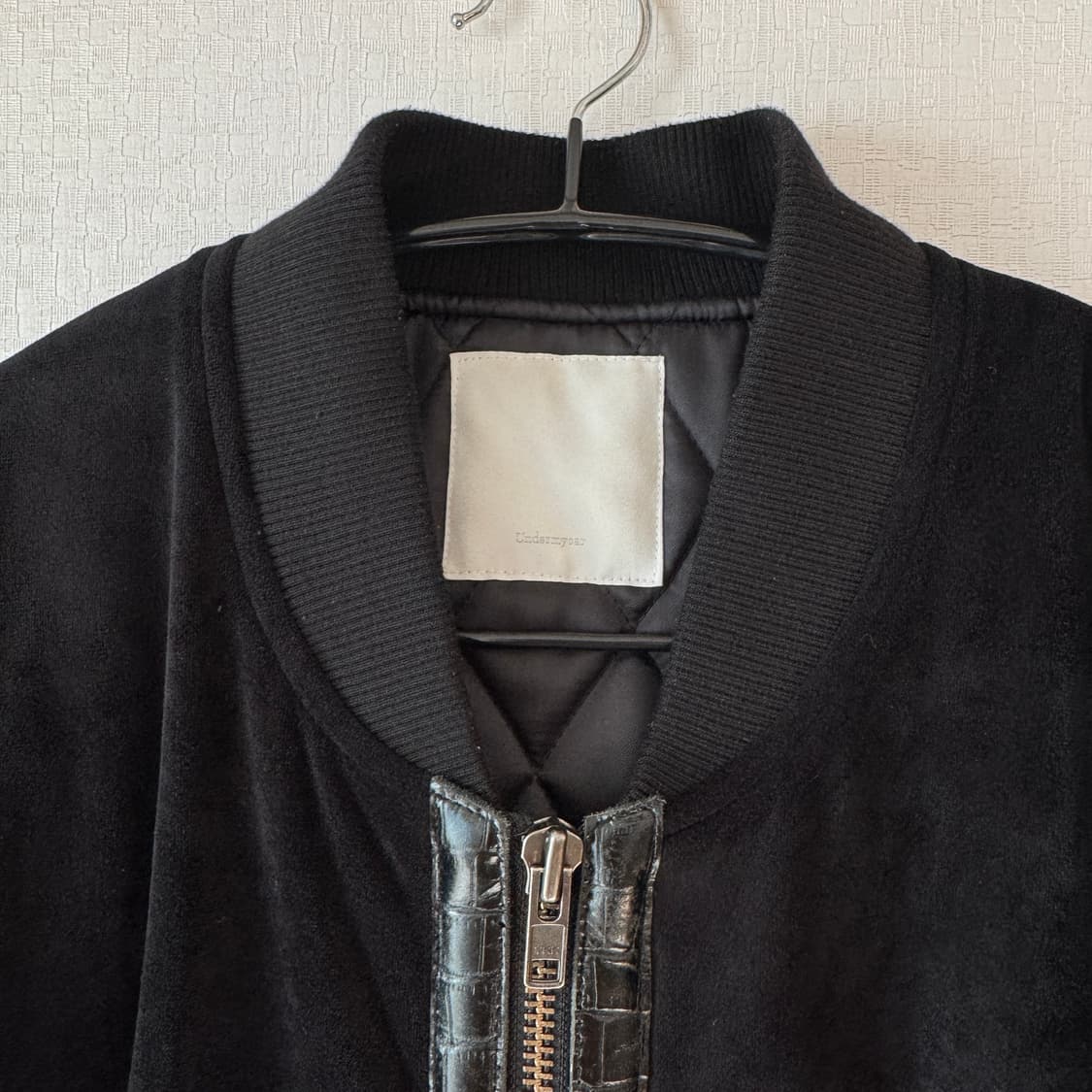 [1] 언더마이카 x 에모스탠스클럽 아크노솜 레더 패널드 벨루어 봄버 상품이미지5