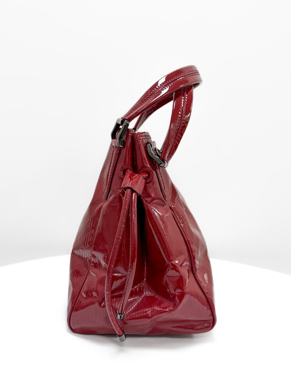 버버리 페이턴트 체크 엠보싱 숄더백 상품이미지5