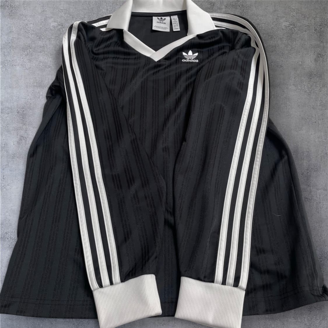 아디다스 adidas 블랙 아디컬러 피케 풋볼 긴팔 티셔츠 XS(85) 상품이미지4
