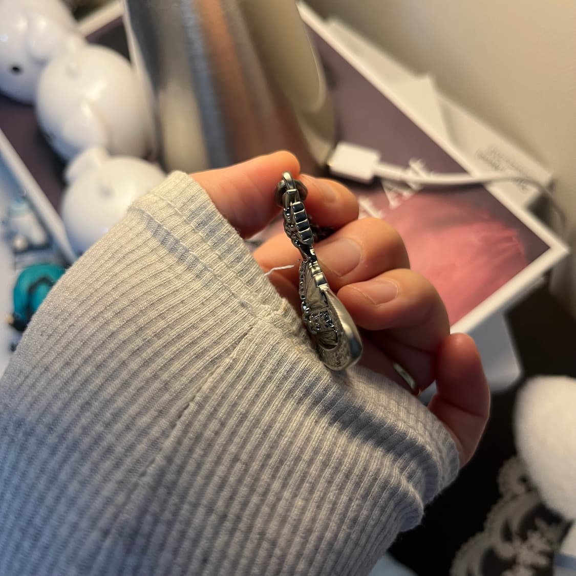 비비안웨스트우드 황동 빅 orb 목걸이 상품이미지6