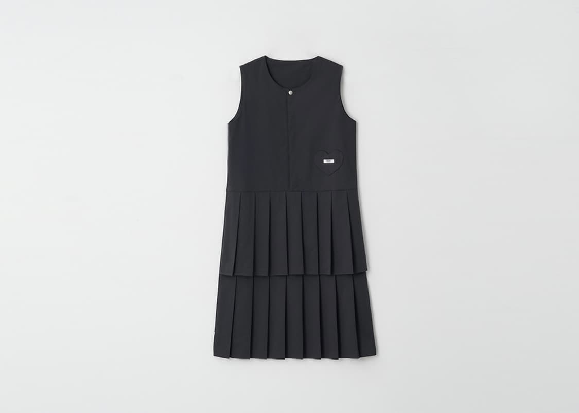 론론 HEART POCKET HALF PLEATED DRESS 상품이미지1