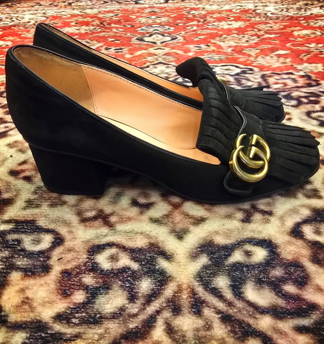 구찌(Gucci)의 GG 마몽 스웨이드 미드힐 펌프스 상품이미지1
