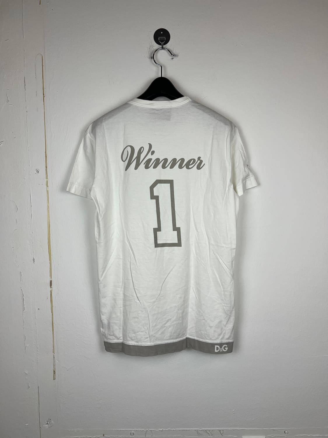 D&G 화이트 메달 장식 프린팅 티셔츠 SIZE 44 상품이미지2