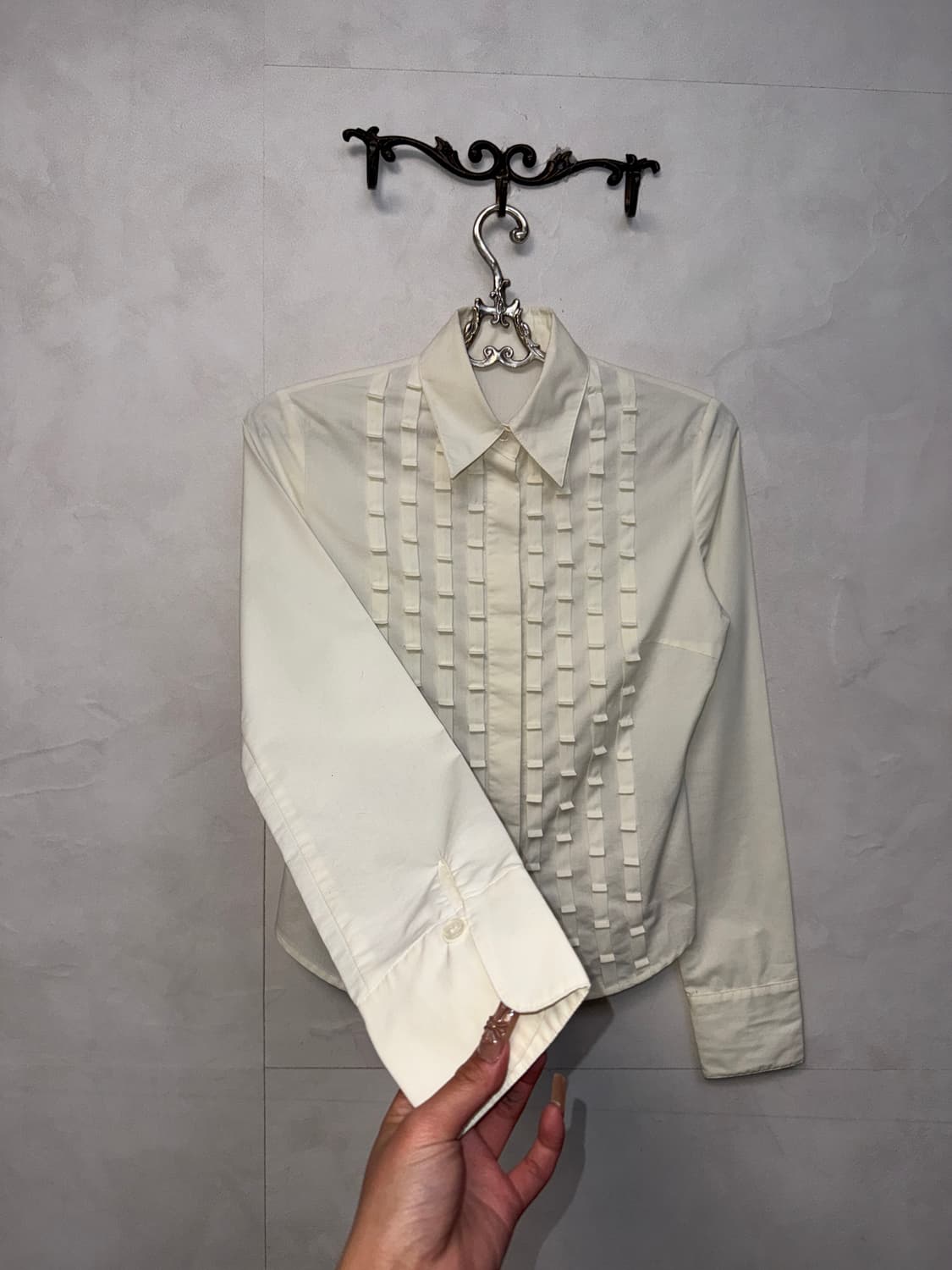 Ivory wrinkled frill detail shirt 상품이미지2