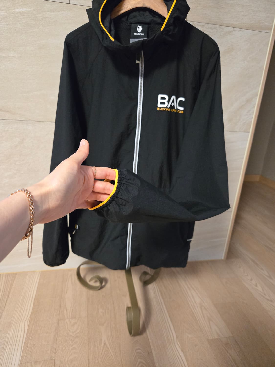 [100] BAC 블랙야크 남성 후드 바람막이 자켓 상품이미지4