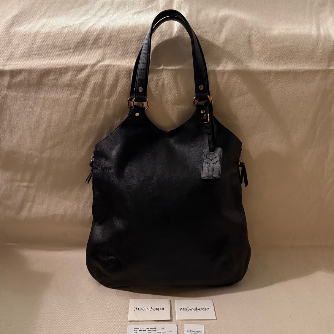 입생로랑 메트로폴리스 토트백 상품이미지1