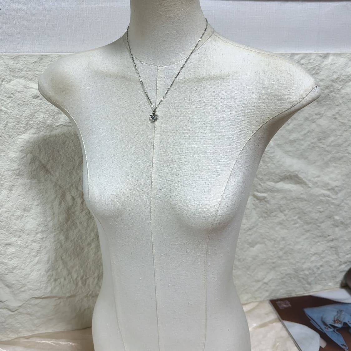 빈티지 클로버 십자가 목걸이 상품이미지1