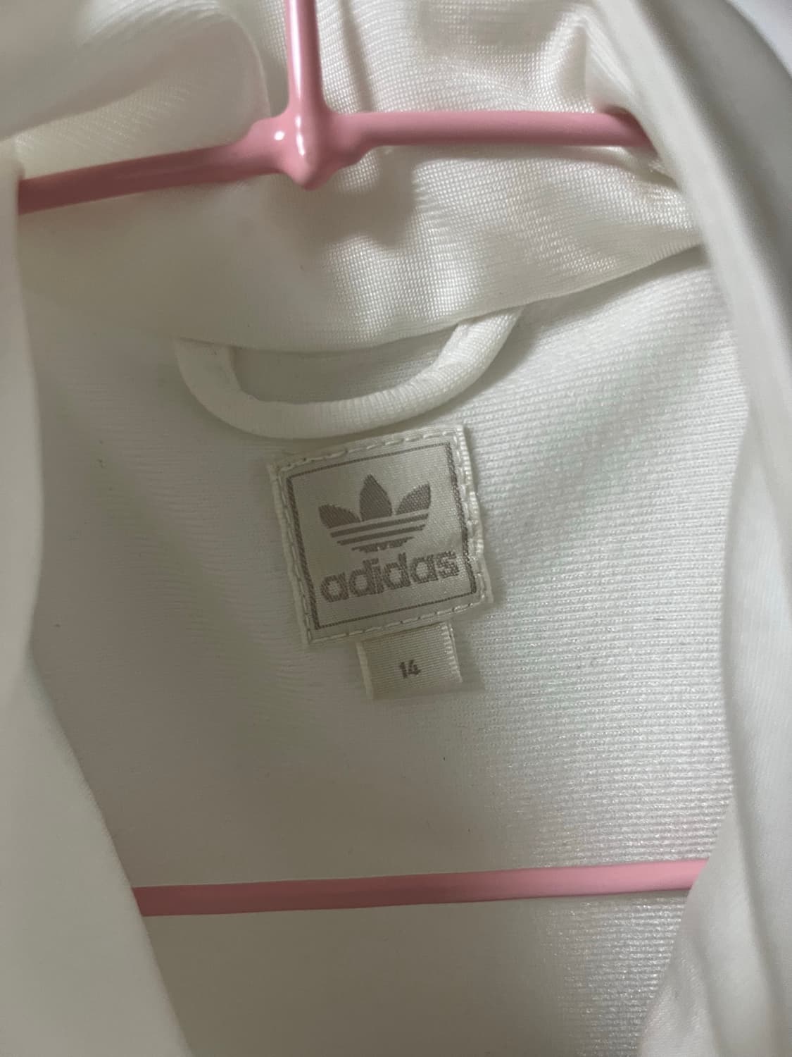 아디다스 흰하 시나모롤 구파져지 상품이미지3