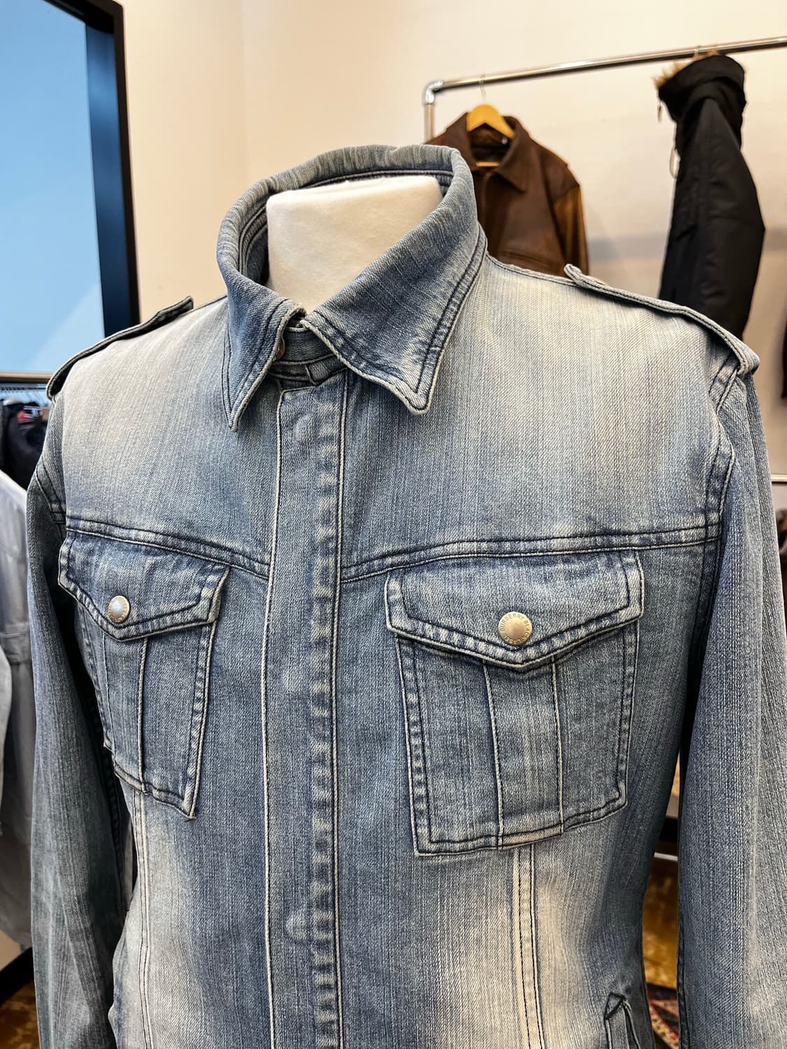 버버리 블랙 라벨 밀리터리 데님 자켓 상품이미지3