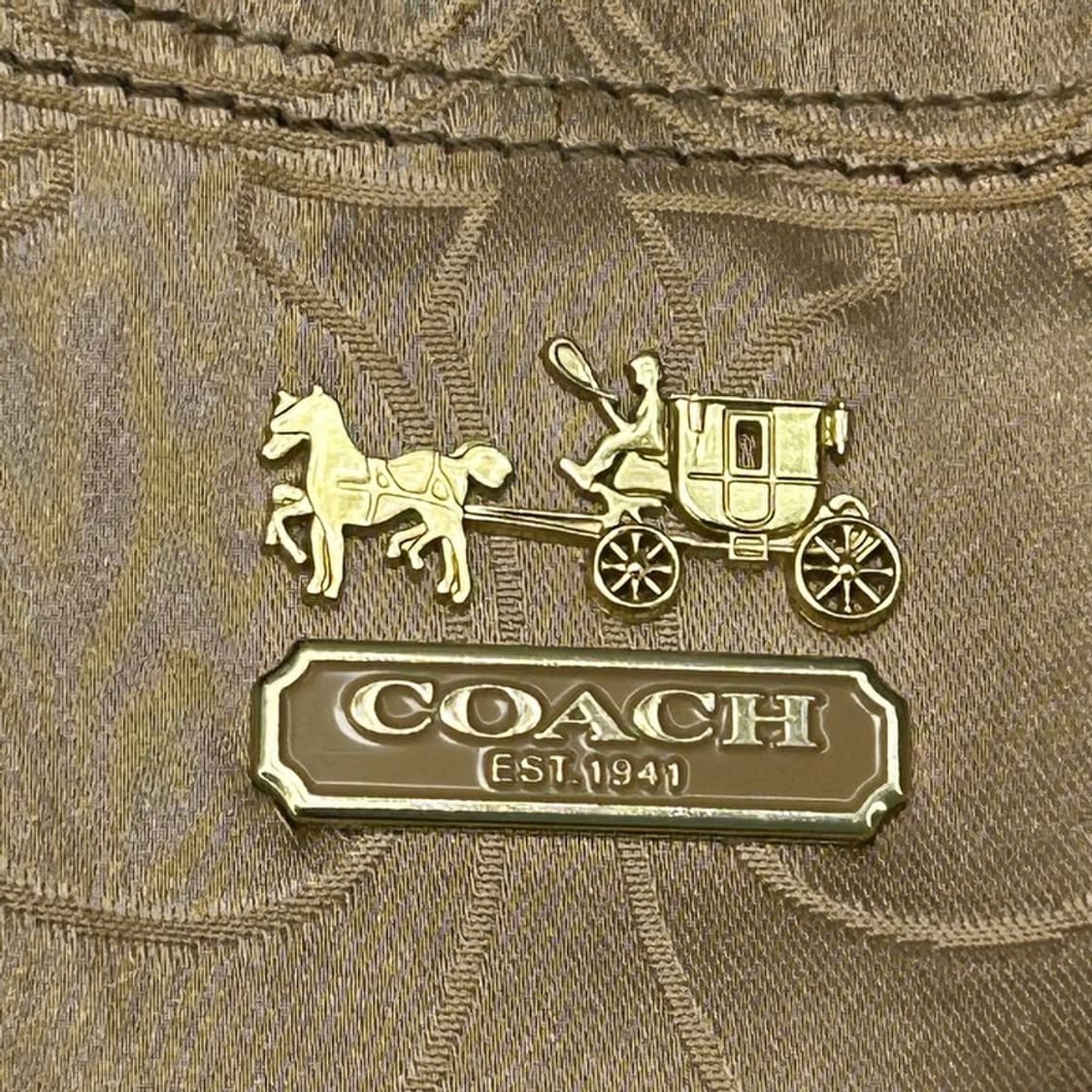 코치 시그니처 옵아트 자카드 및 에나멜 혼방 호보 숄더백 상품이미지2