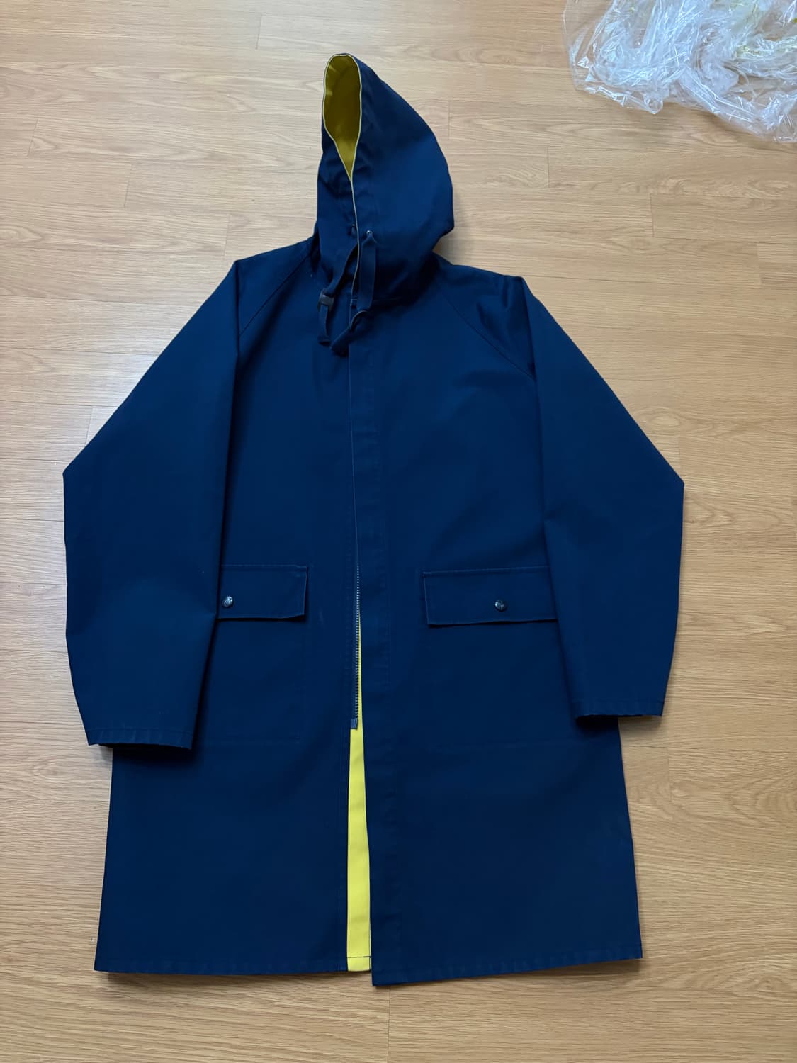 유니클로 jw앤더슨 리버시블하프코트 상품이미지1