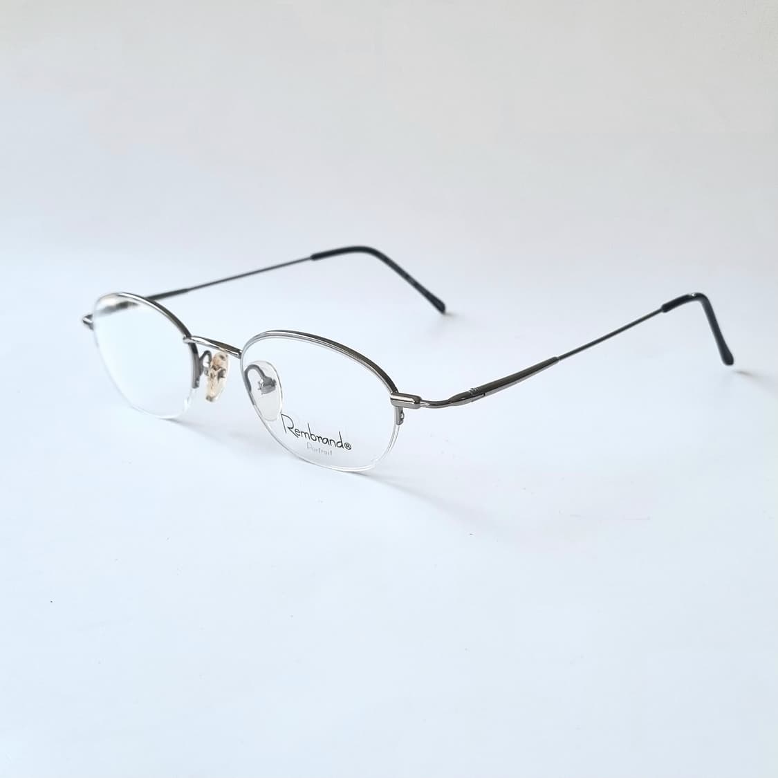 데드스탁  클래식한 오벌(Oval)형 반무테 안경테 548 상품이미지4