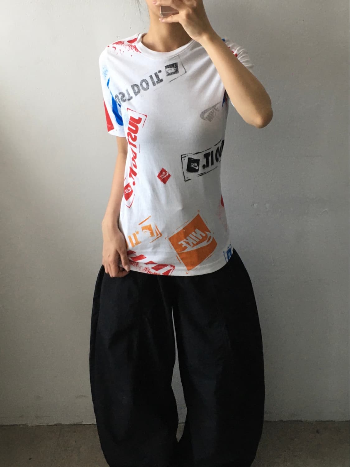 나이키 멀티 그래픽 반팔티 상품이미지2