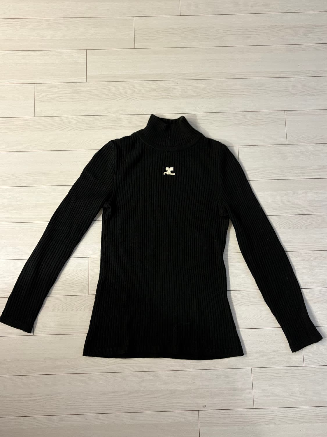 쿠레쥬 터틀넥 상품이미지1