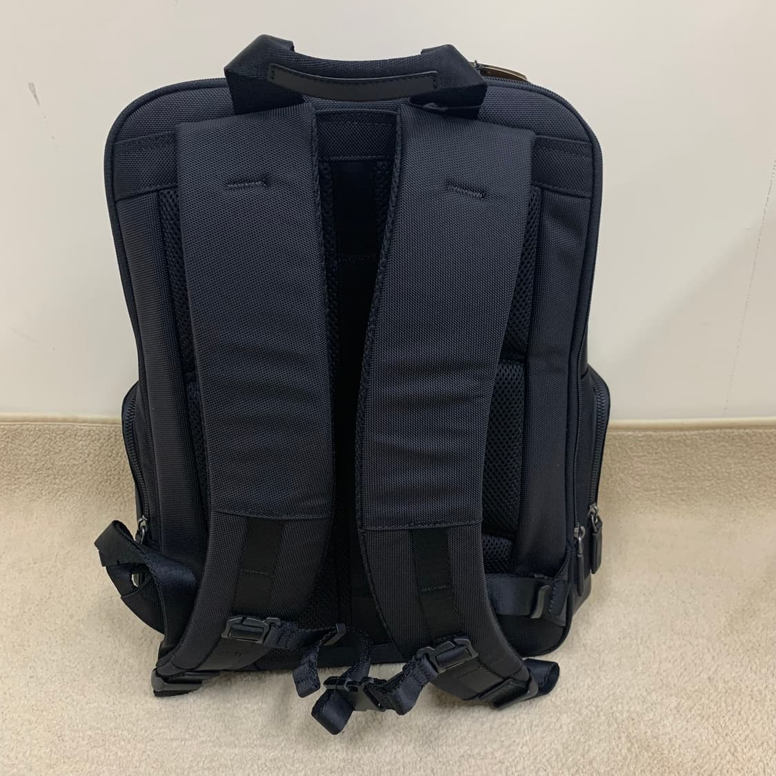 [새상품] 닥스ACC 아폴로 CUBE 백팩(블랙) 직장인백팩 가방 상품이미지3