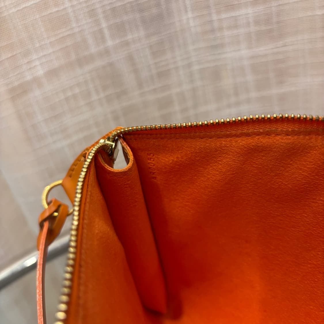 정품 루이비통 에삐 포쉐트 악세수아 파우치 숄더백     상품이미지10