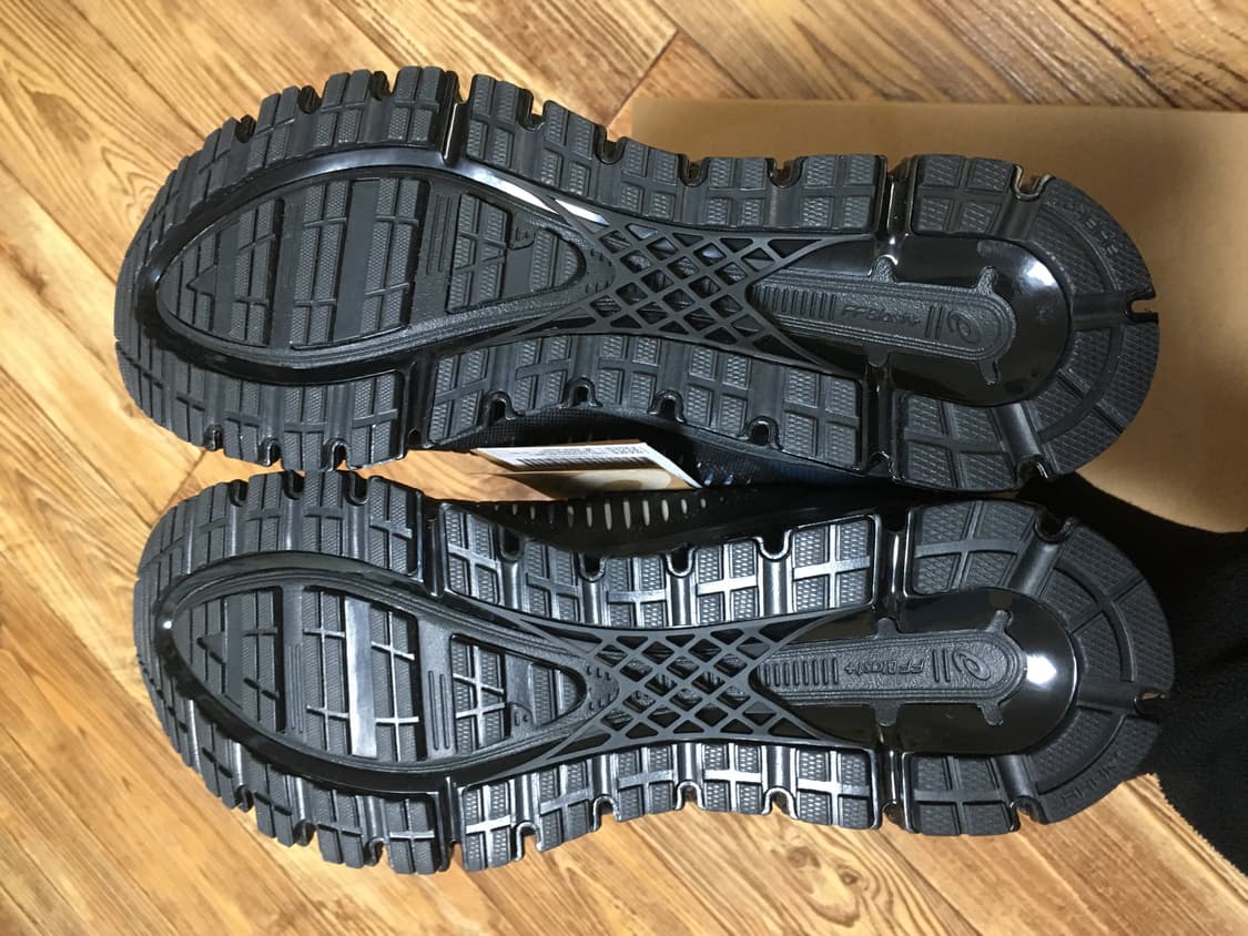 아식스 씨피컴퍼니 젤 퀸텀360 블랙 판매합니다 상품이미지8