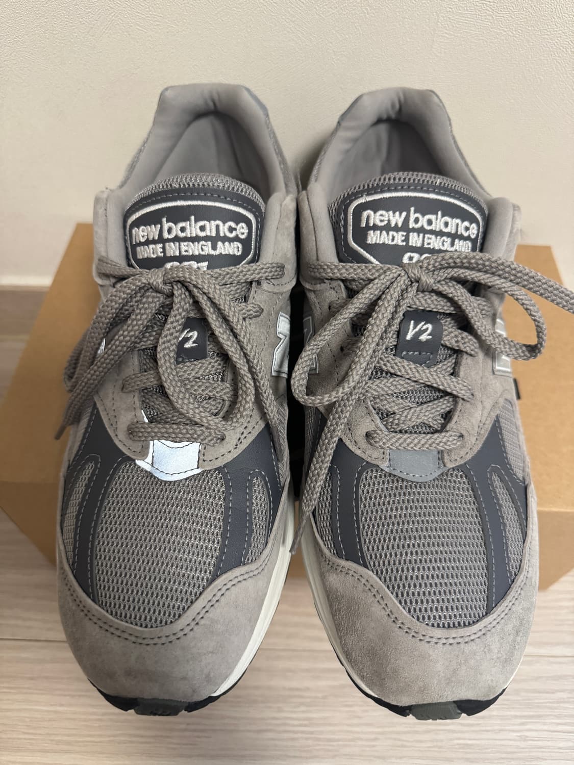 뉴발란스 991v2 그레이 295mm 팝니다 상품이미지1