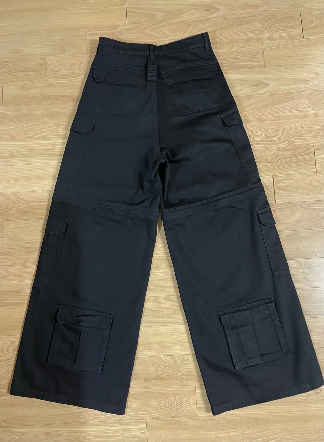 (29) 23FW 베트멍 멀티 포켓 카고 팬츠 블랙 상품이미지6