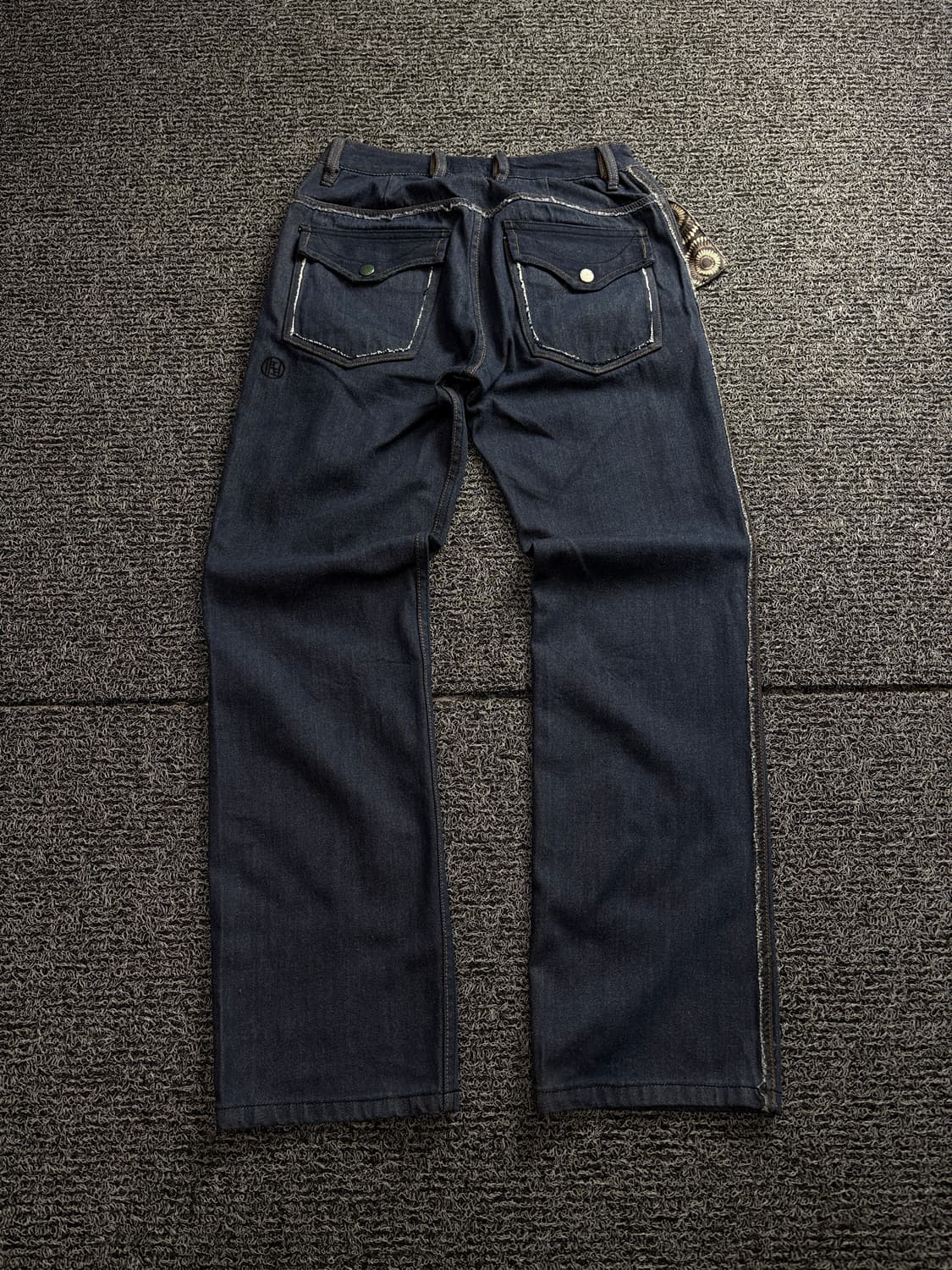 디젤 아카이브 포켓 디테일 루즈 데님 팬츠 1704 상품이미지5