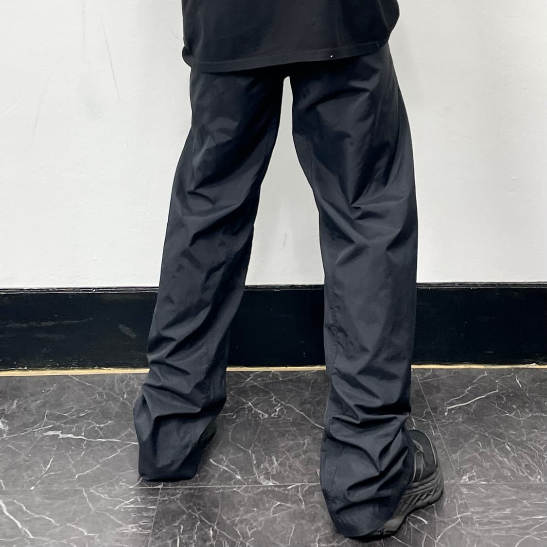 S 노스페이스 비대칭 테크니컬 플라이트 와이드 트랙팬츠 상품이미지3