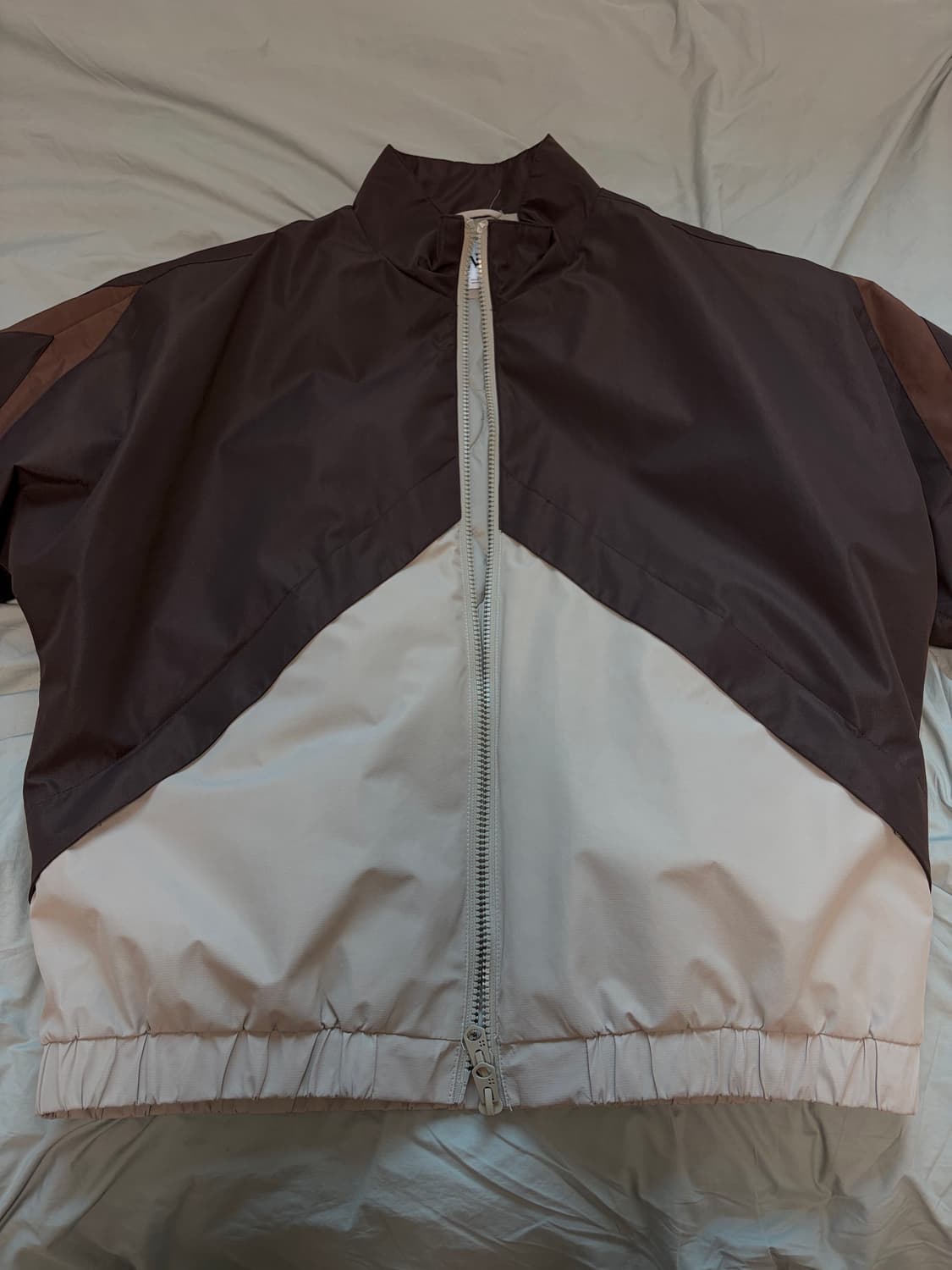 ZARA 배색 바람막이 자켓 상품이미지1