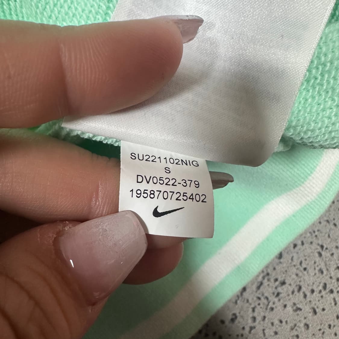 ✨ (바배) 나이키 스우시 맨투맨  상품이미지5