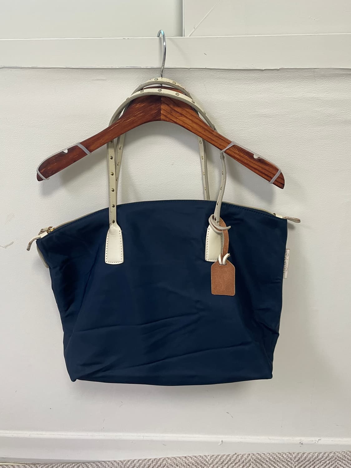 로베르타 디 카메리노 스터드 나일론 토트백 J03600 상품이미지3