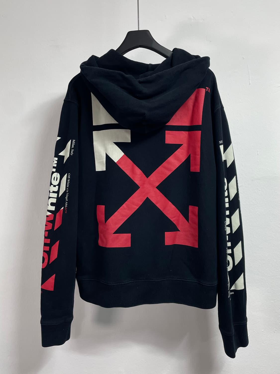 오프화이트 에로우 블랙 후드티  (on.187)    상품이미지1