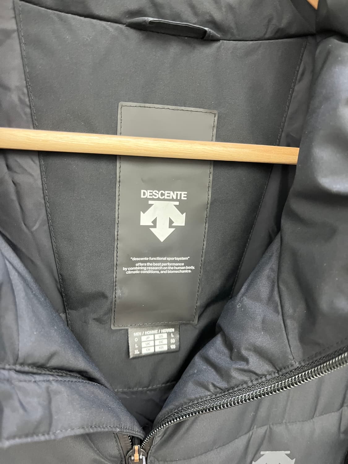 데상트 무브스포츠 스텐드넥 경량 다운자켓_21년 상품이미지5