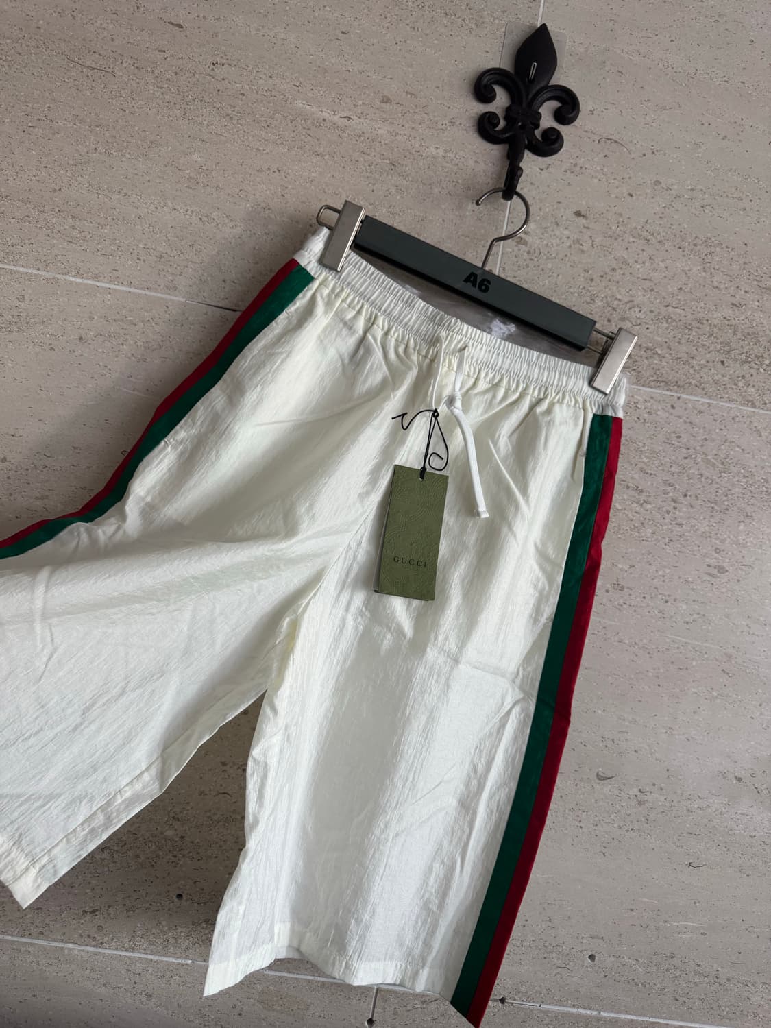 구찌 버뮤다 팬츠 상품이미지1