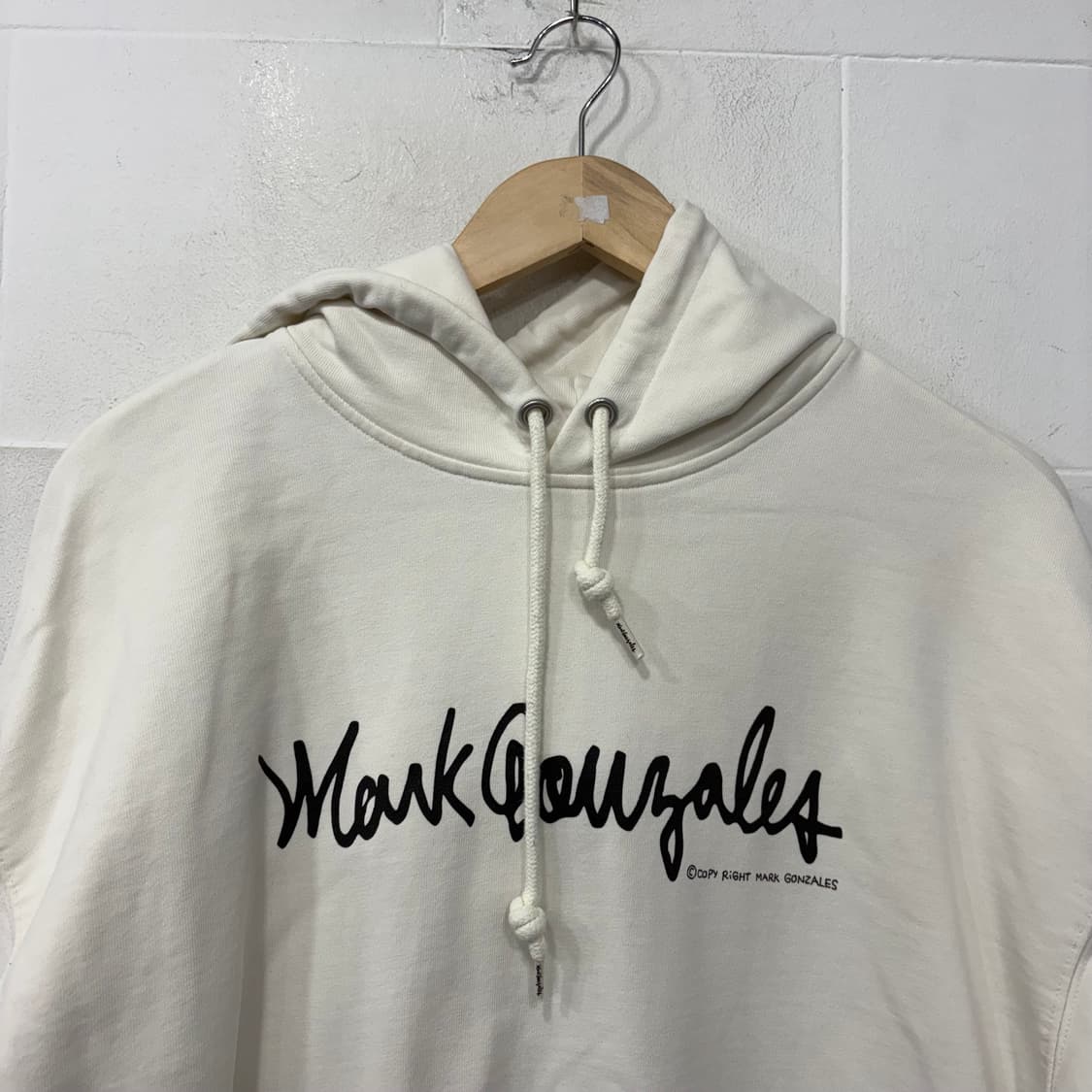 마크곤잘레스 후드티 상품이미지2