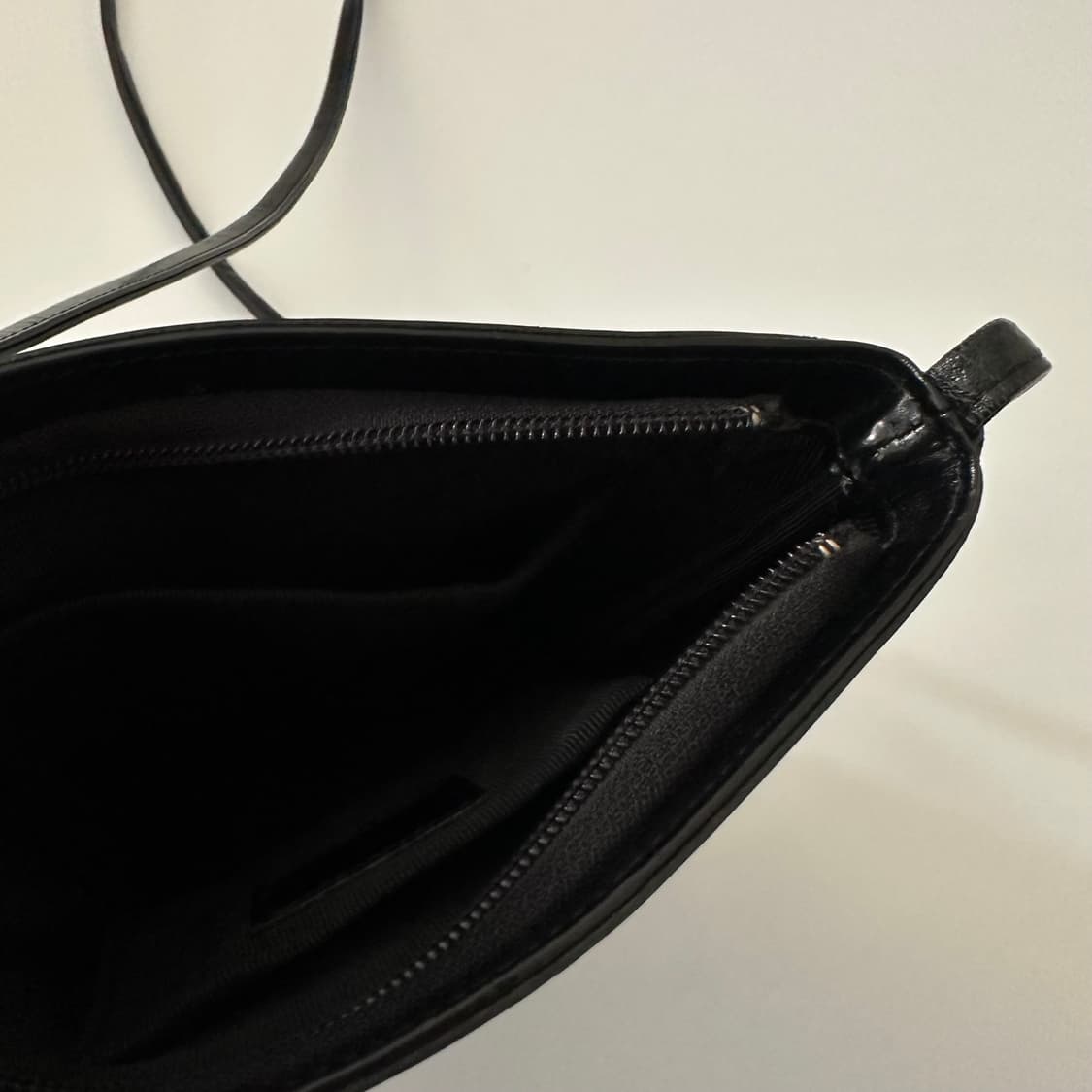 이세이미야케 im product 가죽 숄더백 상품이미지7