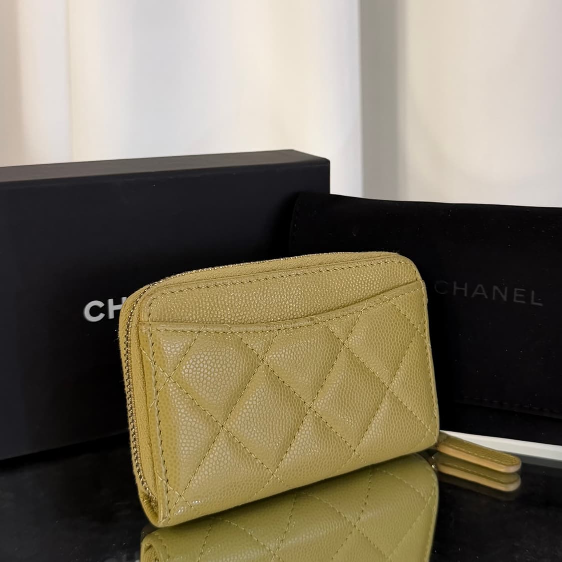 샤넬 클래식 캐비어 지퍼 카드지갑 상품이미지4
