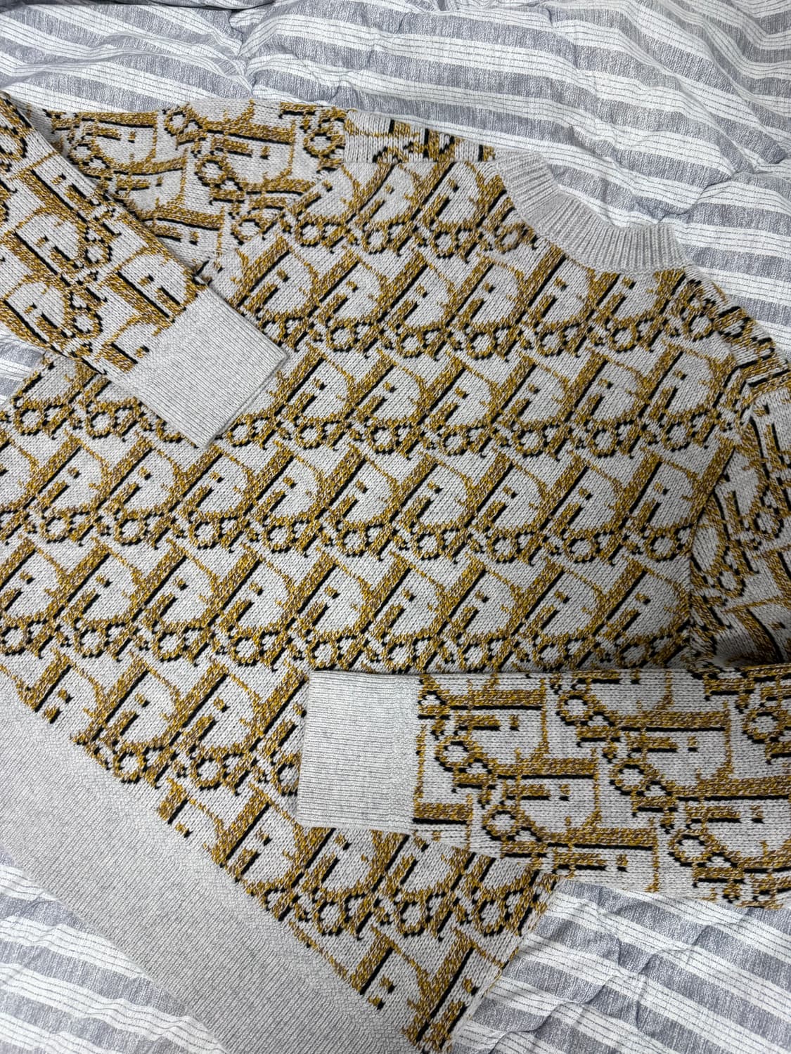 디올 오블리크 자카드 니트 L 상태 좋아요 상품이미지3