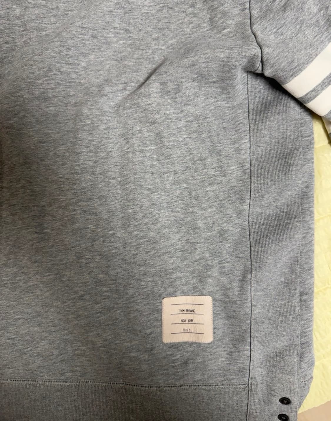 톰브라운 맨투맨 그레이 상품이미지2
