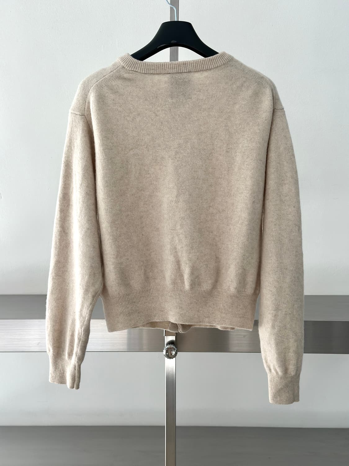 단톤 24FW 오트밀 램스울 크루넥 가디건  상품이미지4