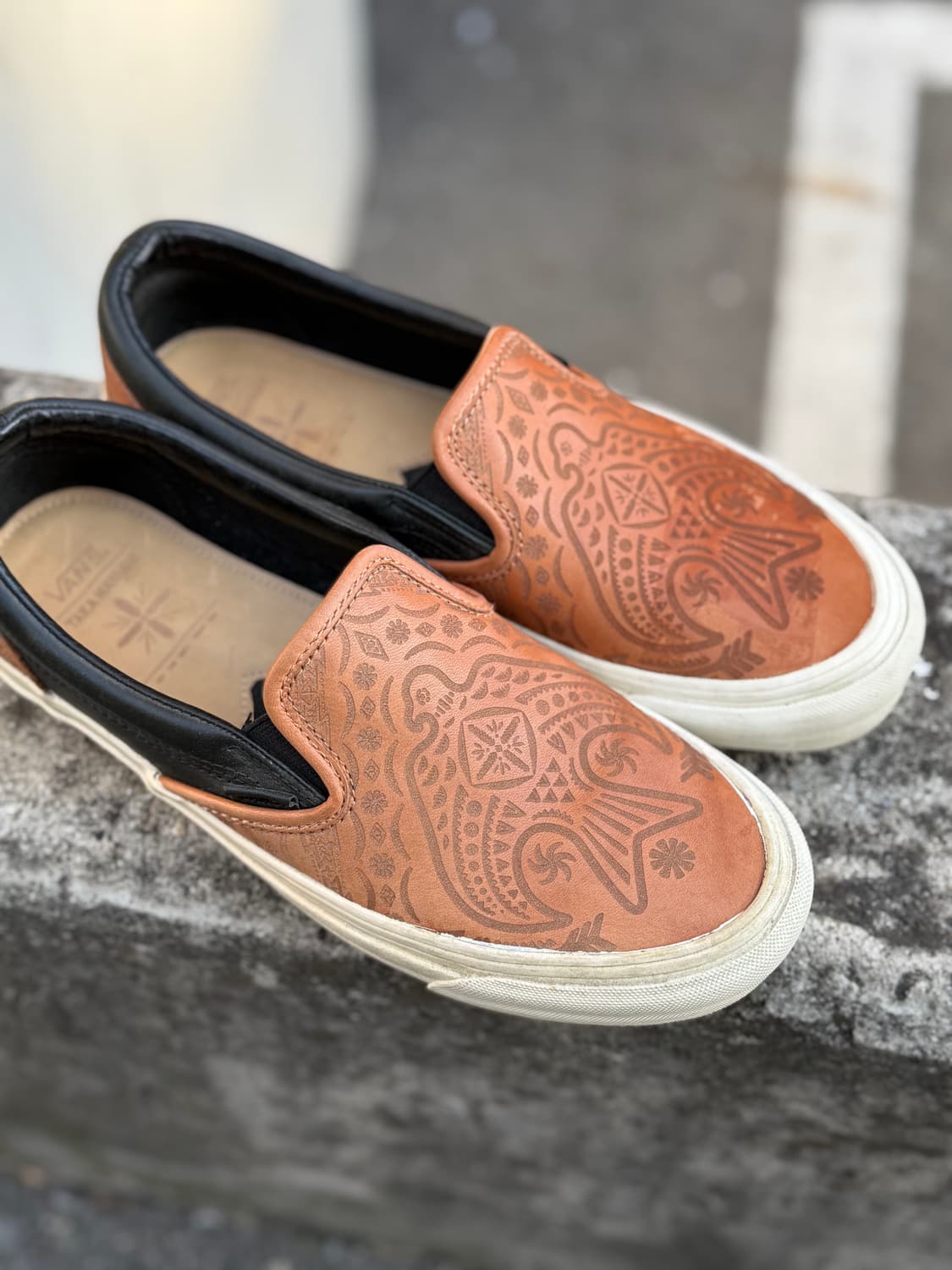 반스 X 타카 하야시 X 브룩스 레더 스니커즈 슬립온 상품이미지1