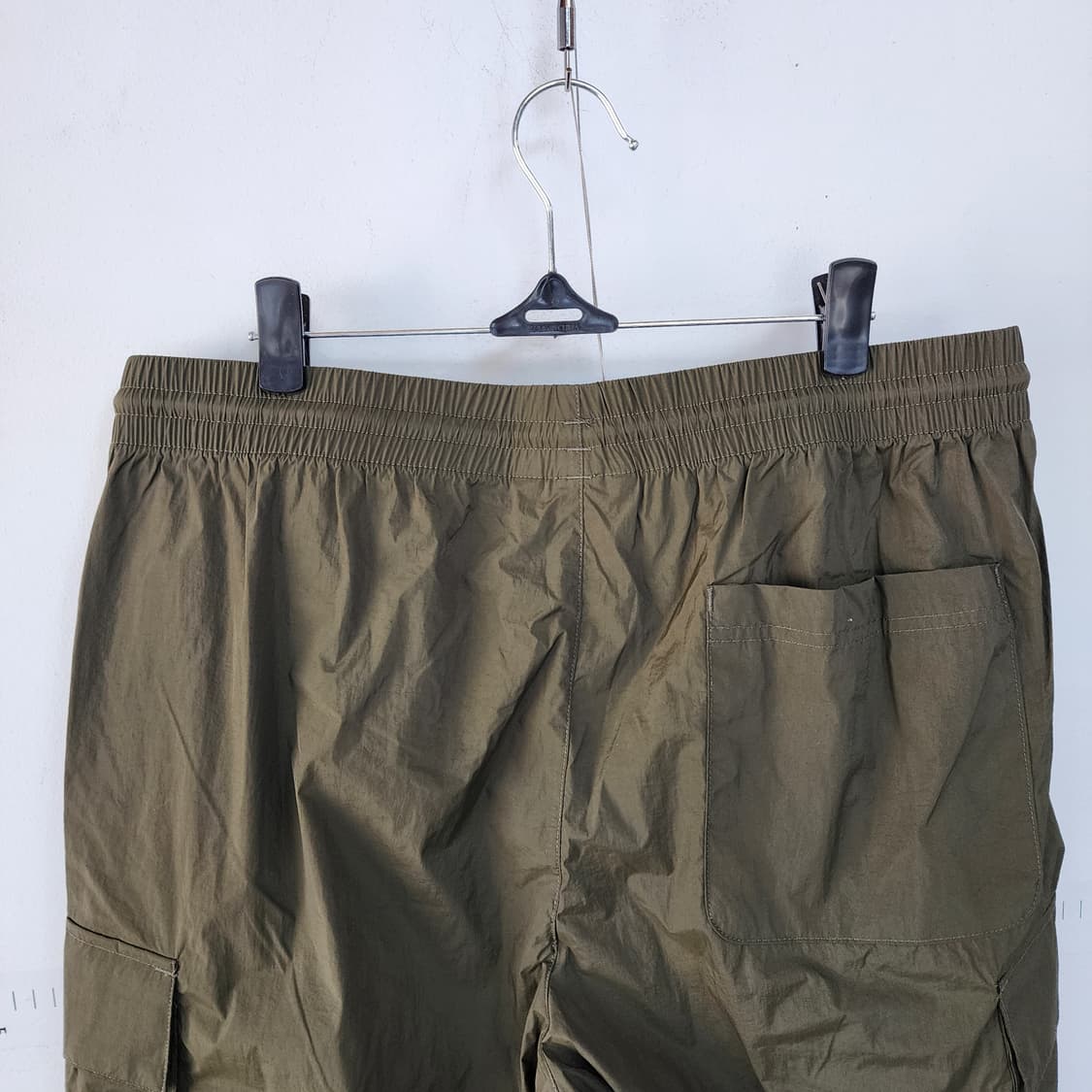 코드그라피 카키색 카고 와이드 조거팬츠 상품이미지5