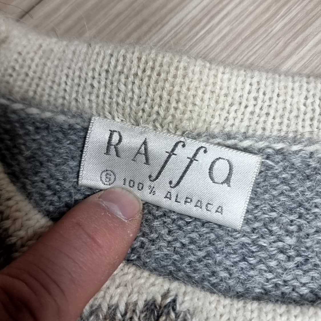페루제Raffa 100프로 알파카 빈티지 패턴 니트 스웨터 그레이(실측) 상품이미지4