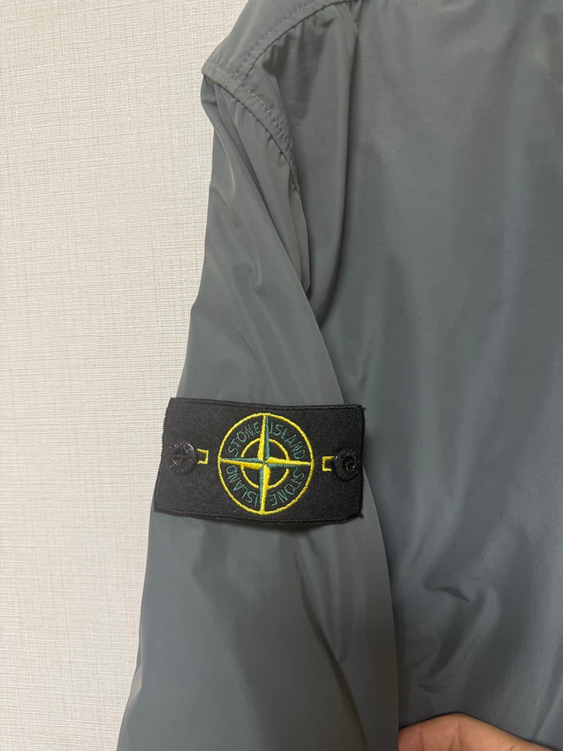 [정품]스톤아일랜드 바람막이 M 상품이미지3