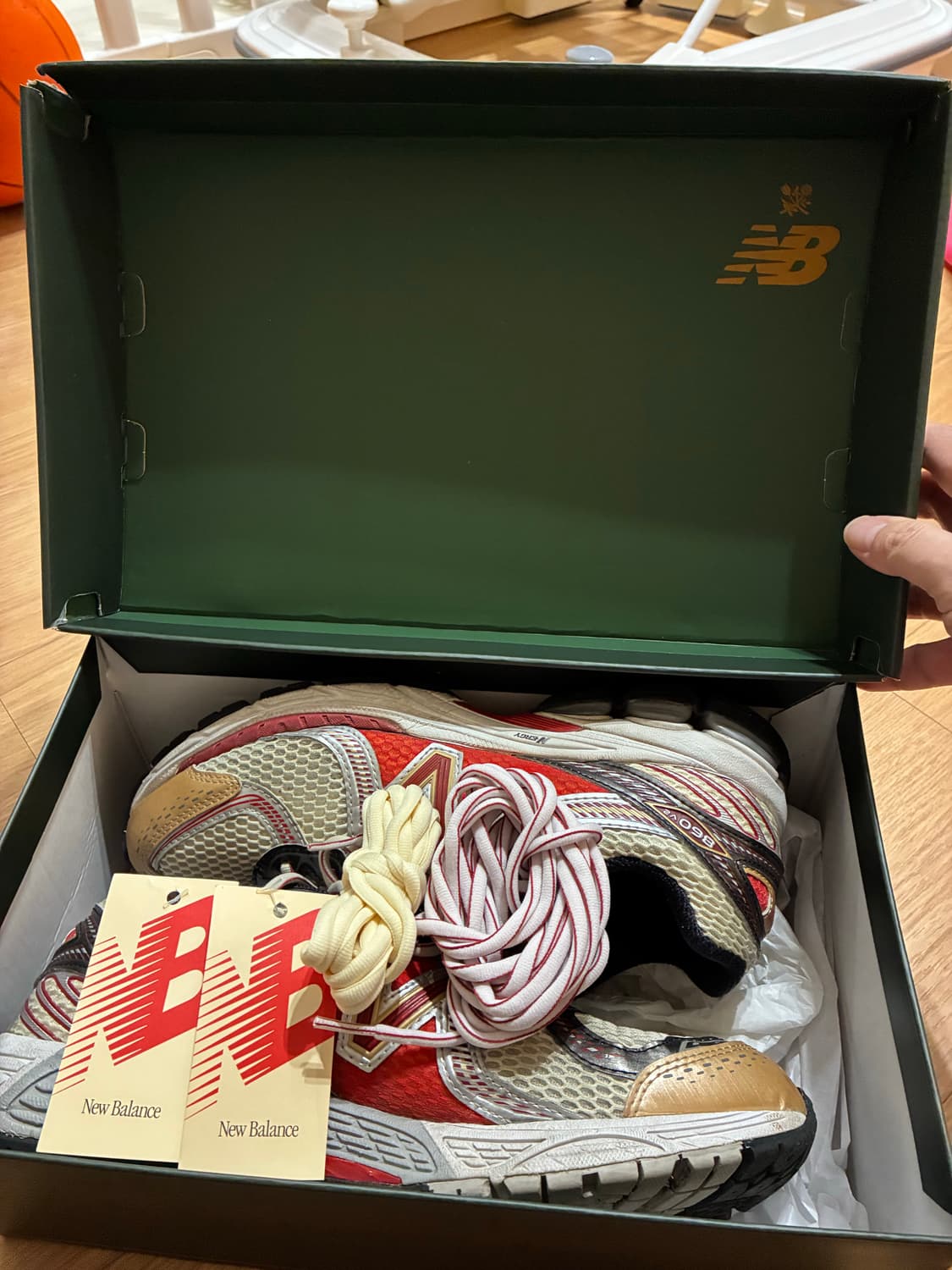 에임레온도르x뉴발란스 860V2 레드 275 상품이미지1