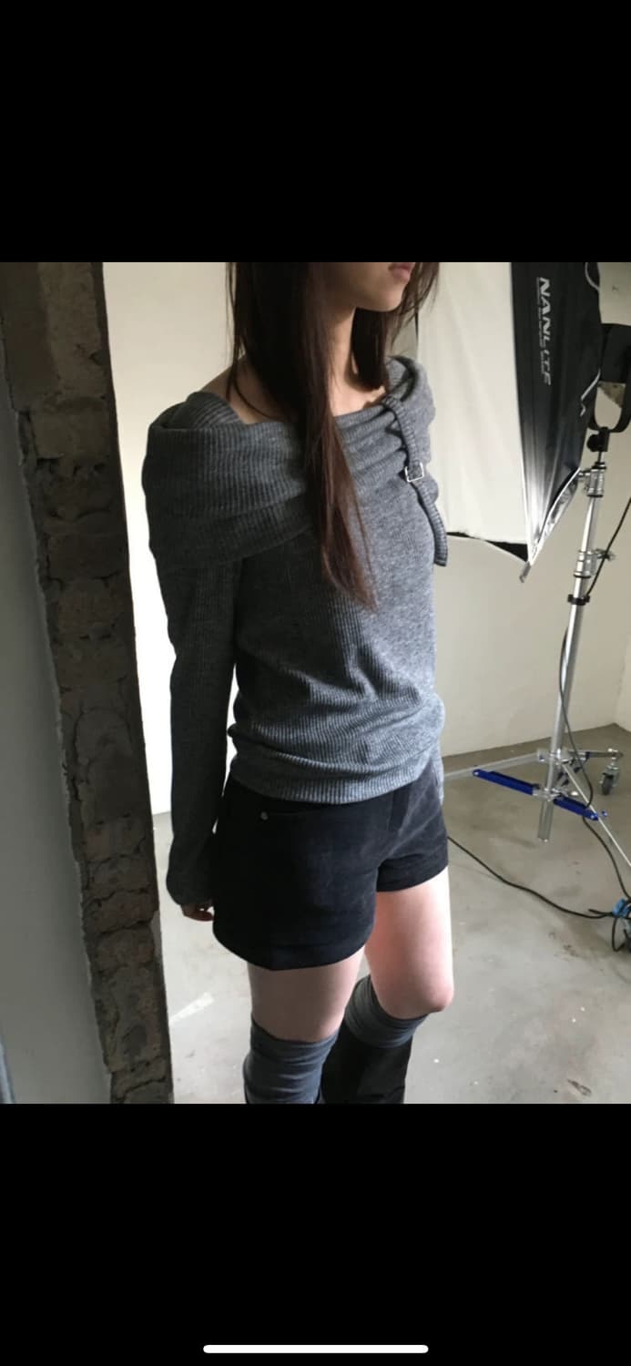 새상품 오프숄더 니트 티셔츠 상품이미지3