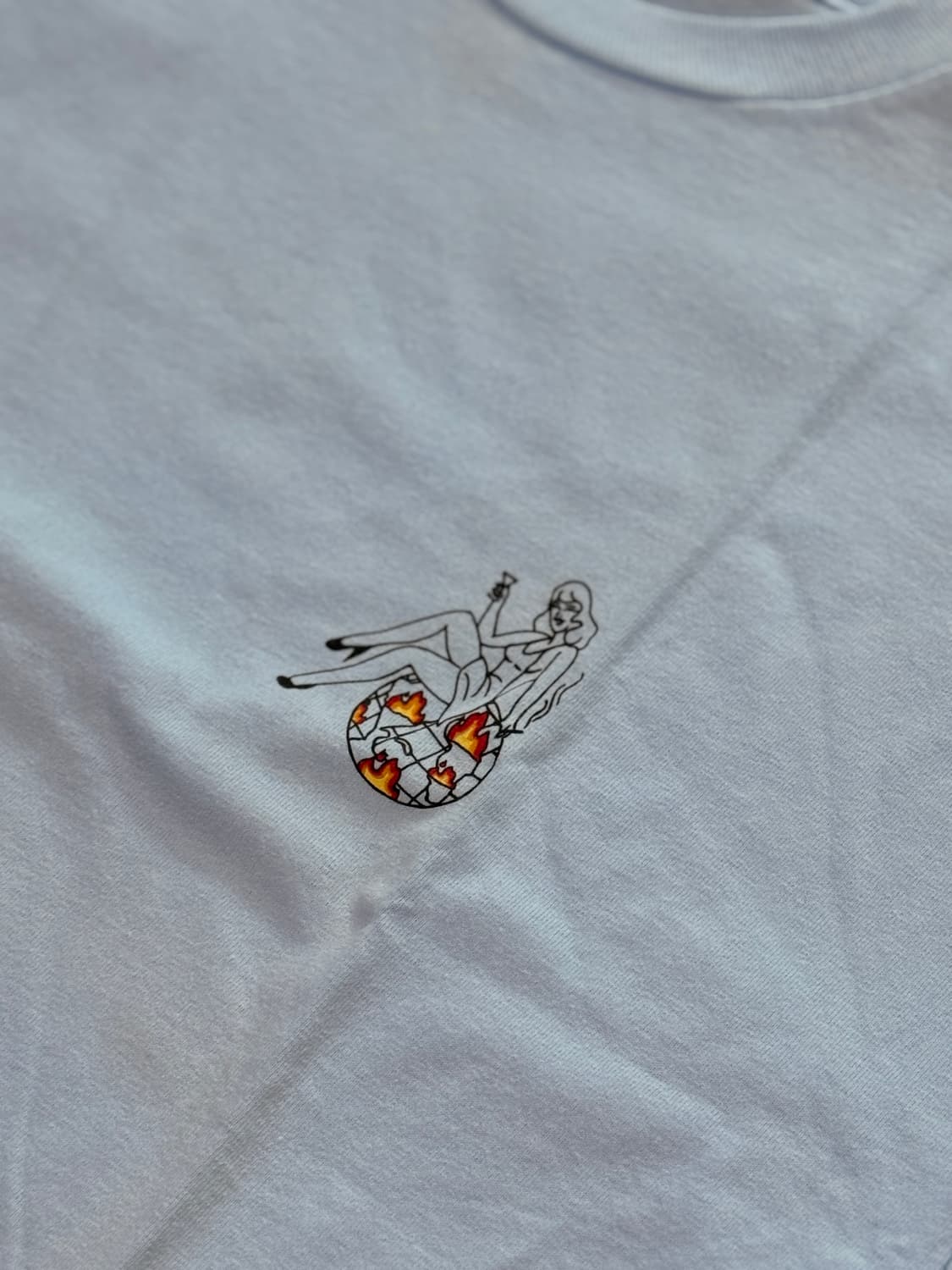 굿 월스 Her World 티셔츠 상품이미지2