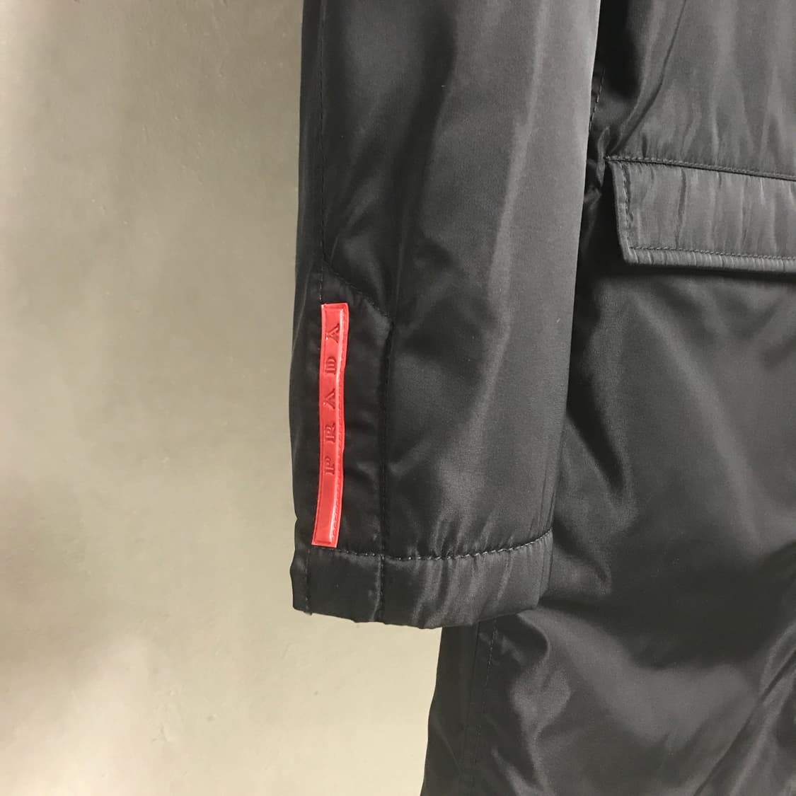 프라다 스포츠 블랙 코트 38(W) 상품이미지4