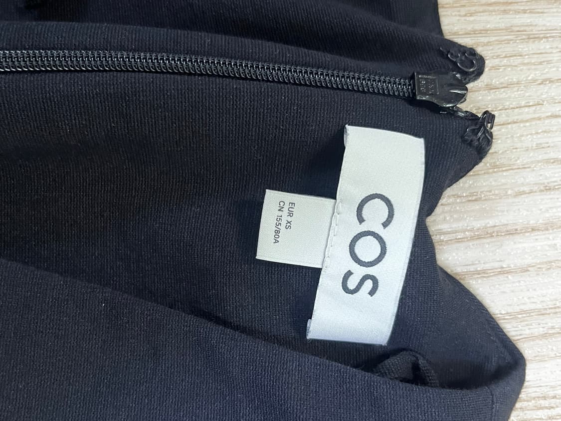 COS 코스 원피스 비대칭 러플 나시 드레스 XS 상품이미지3